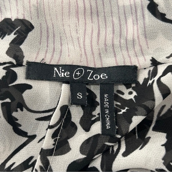 Nic & Zoe Criss-Cross Sleeveless Blouse NWOT - Picture 9 of 10